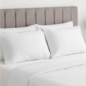 Room Essentials Gray Stripe Pillowcase Set - King